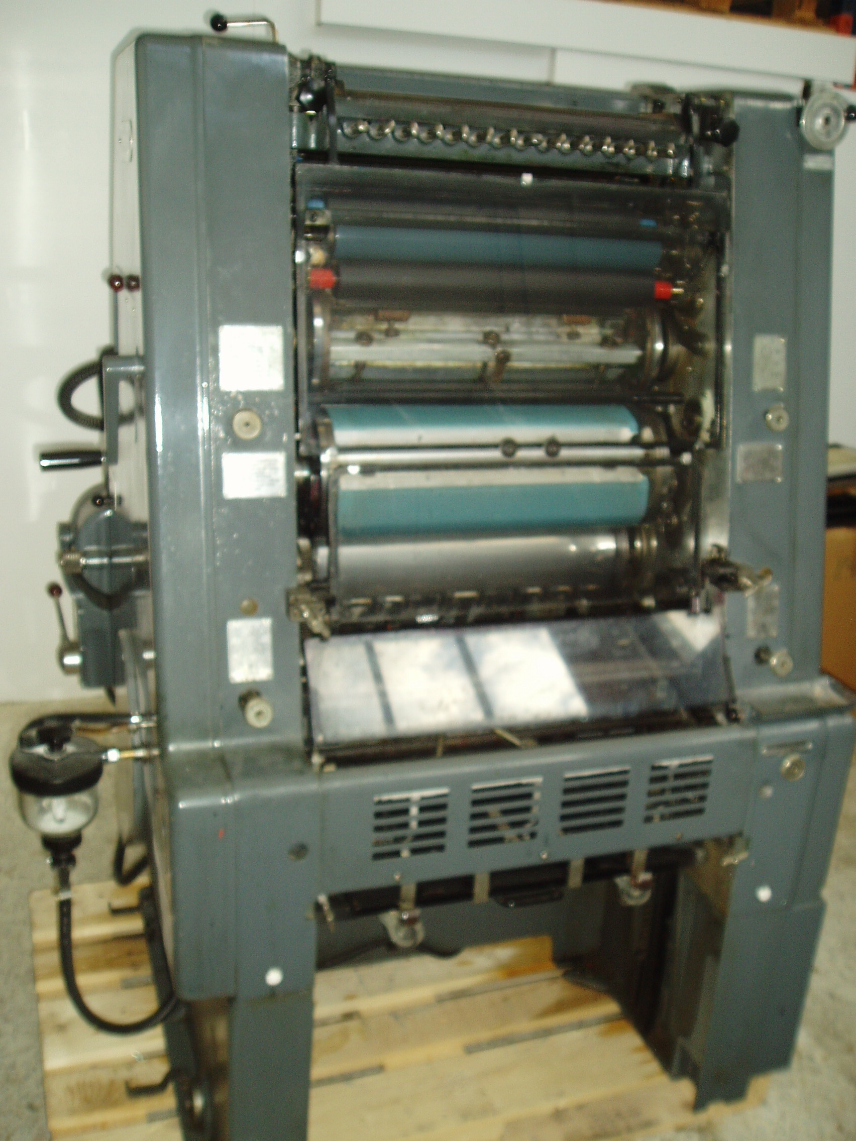 Four colour used offset printing machines Used Heidelberg GTO 46 VP